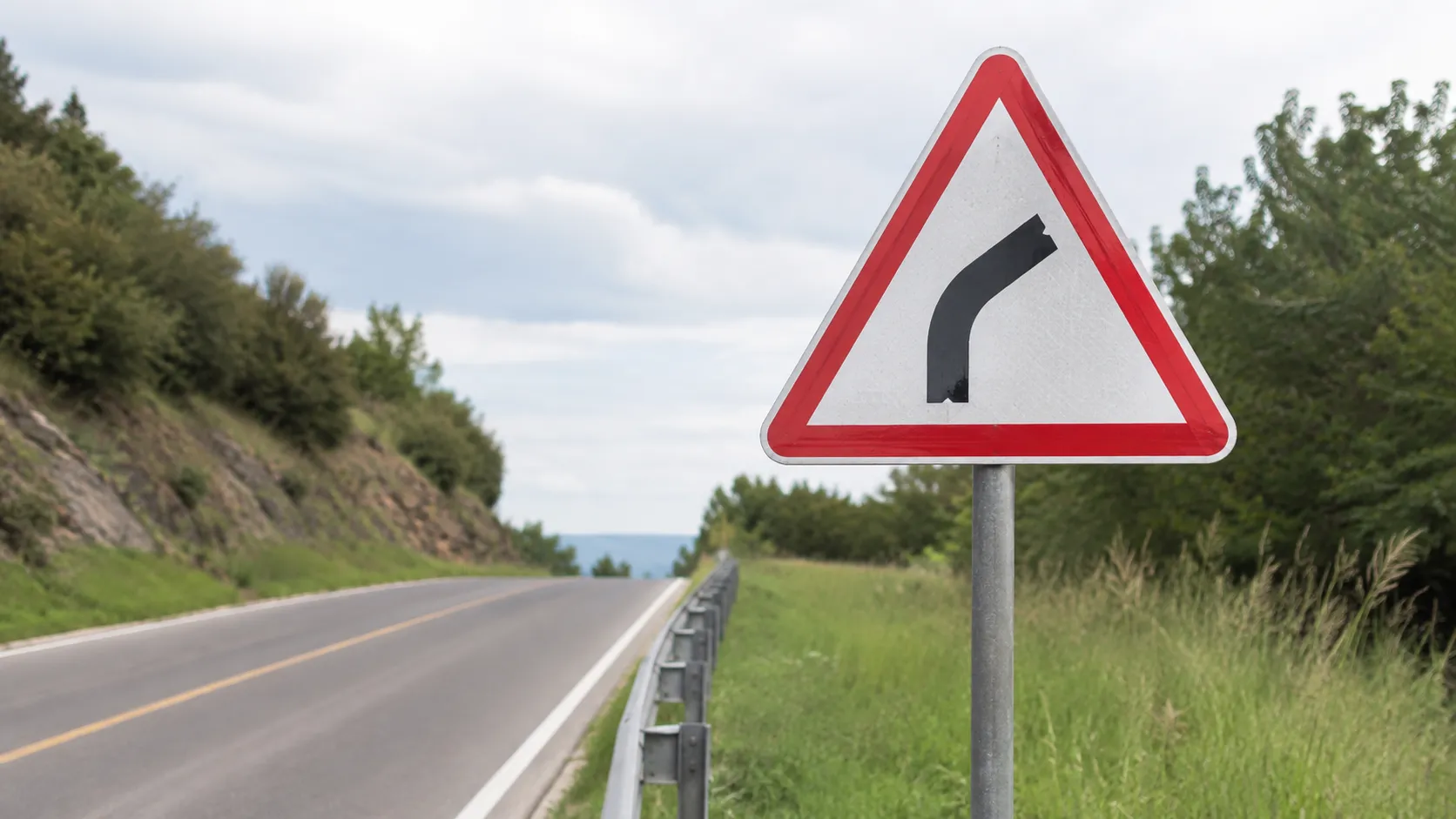 Clean reflective traffic sign after routine maintenance.webp