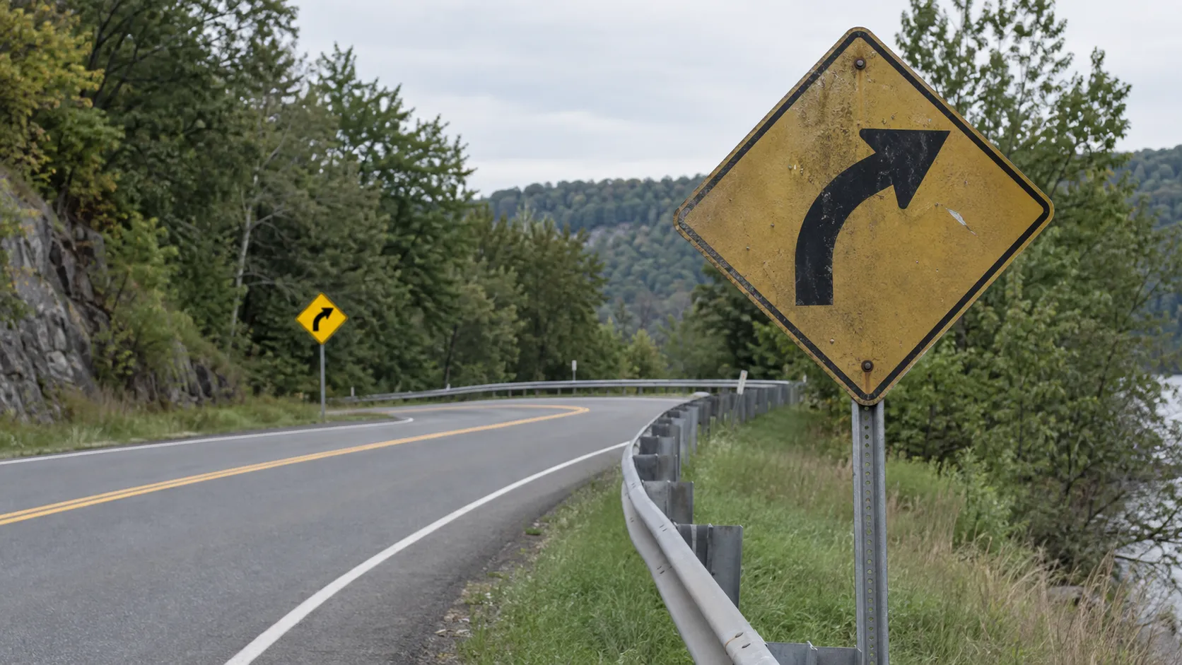 Older reflective traffic signs being evaluated for replacement.webp